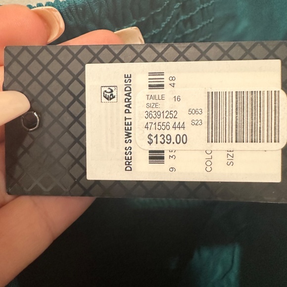 Classy emerald cocktail dress - Picture 3 of 4